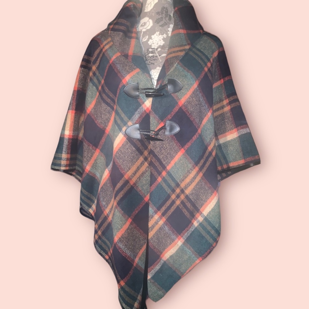 Vintage Wool Poncho Cape Style